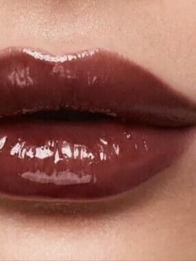 CHESNUT Stila DISCONTINUED Plumping Lip Glaze NWT